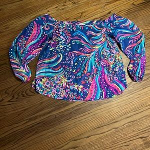 EUC Lilly Pulitzer off the shoulder blouse. Size XL